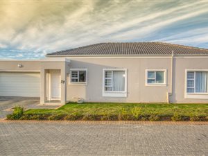 3 Bed House in Westbrook