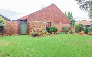 3 Bedroom House in Dennesig