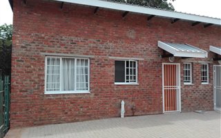 2 Bedroom Apartment in Sonheuwel