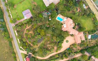 5 Bedroom House in Beaulieu