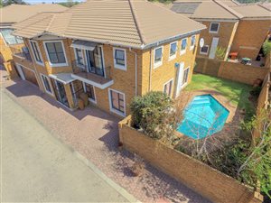 3 Bed Cluster in Newmarket Park