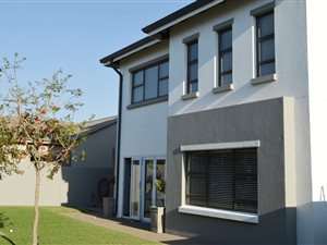 4 Bed House in Midstream Hill