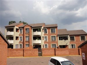 3 Bedroom Townhouse in Die Hoewes