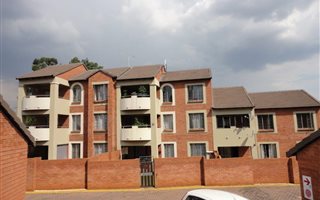 3 Bedroom Townhouse in Die Hoewes