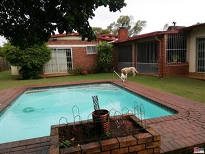 3 Bed House in Valhalla