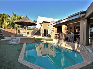 4 Bed House in Brackendowns