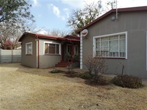 3 Bed House in Kameelfontein and surrounds