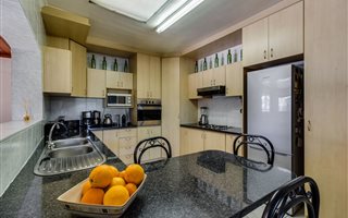 4 Bedroom House in Protea Heights
