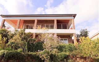 5 Bedroom House in Dennegeur