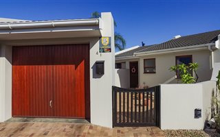 3 Bedroom Townhouse in Longdown Estate