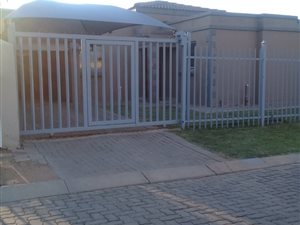 2 Bed House in Heatherview