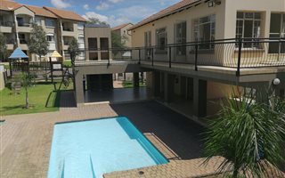 2 Bedroom Apartment in Hazeldean (Silverlakes Surroundings)
