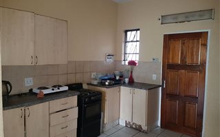 2 Bedroom Apartment in Yeoville