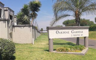2 Bedroom Duplex in Oakdene