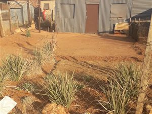196 m² Land available in Etwatwa