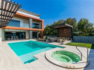 5 Bed House in Eagle Canyon Golf Estate