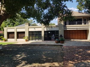 551 m² Office Space in Clubview