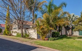 3 Bedroom House in Cedar Lakes