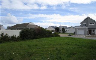 195 m² Land available in Sandbaai