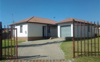 3 Bedroom House in Thistlegrove