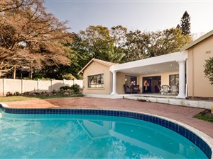 4 Bed House in Rouken Glen