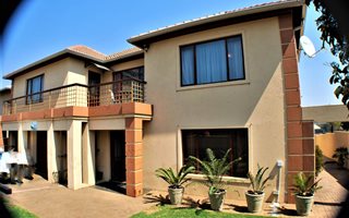 5 Bedroom House in Glen Erasmia