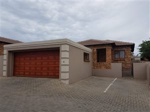 2 Bed Townhouse in Arundo Estate