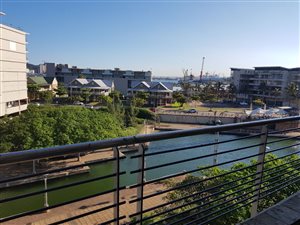 2 Bed Apartment in Point Waterfront