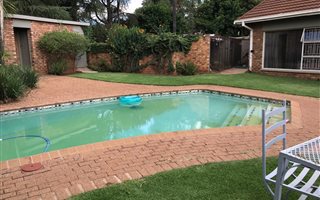3 Bedroom House in Kanonkop