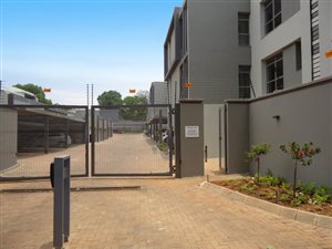 3 Bed Apartment in Oaklands
