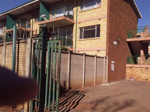 1 Bed Apartment in Vanderbijlpark CW2