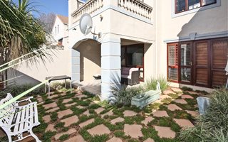 1 Bedroom Apartment in Melrose Estate