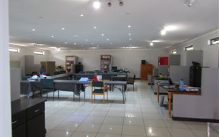 390 m² Office Space in Rynfield