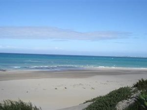 836 m² Land available in Paradise Beach