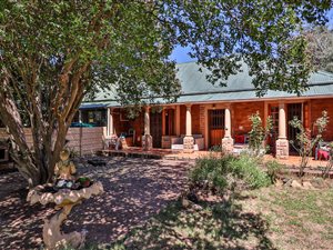 6 Bed House in Plantation