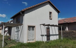 2 Bedroom House in Vanderbijlpark CE7