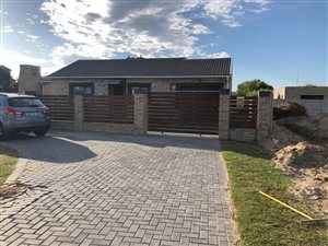 3 Bed House in Overbaakens