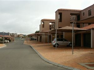 2 Bed Apartment in Brackenfell South