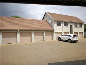 1 Bedroom House in Olympus AH