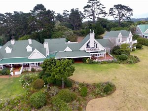 14 Bed House in Wilderness