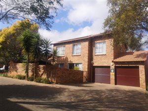 3 Bed Townhouse in Honeydew Ridge