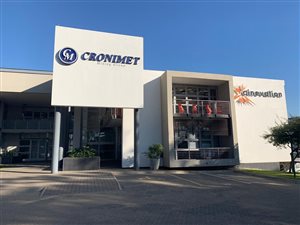 332 m² Commercial space in Fourways