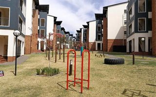 2 Bedroom Townhouse in Modderfontein
