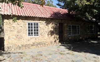 1 Bedroom Apartment in Lanseria and surrounds