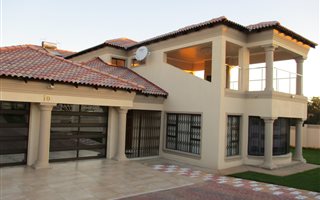 5 Bedroom House in Flora Park