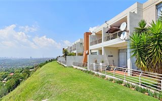 3 Bedroom Townhouse in Northcliff