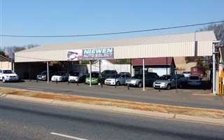 Commercial space in Rhodesfield