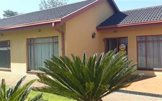 3 Bedroom House in Golf Park