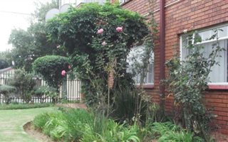 2 Bedroom Townhouse in Malvern East