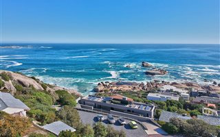 970 m² Land available in Llandudno